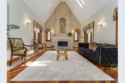 6738 N Sauganash Avenue, Lincolnwood, IL 60712 - Photo 4