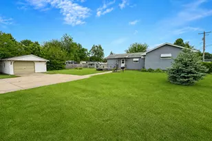 1112 1st Ave, Ottawa, IL 61350 - Photo 2