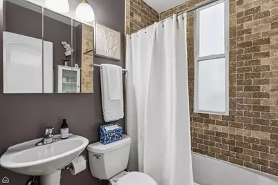 1926 W Oakdale Avenue, Chicago, IL 60657 - Photo 12