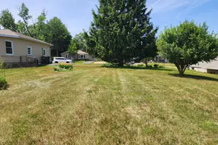1212 Cherry St, Lake in the Hills, IL 60156 - Photo 20