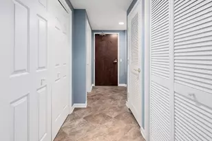 586 Crescent Blvd, Glen Ellyn, IL 60137 - Photo 4