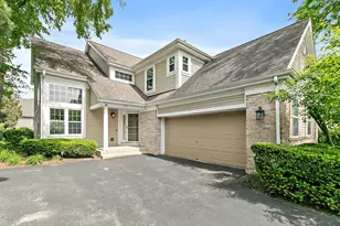349 Hampton Ct, Crystal Lake, IL 60012 - Photo 1
