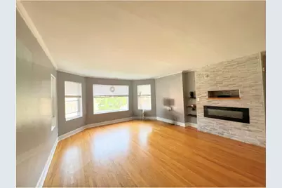 6926 S Paxton Avenue #2S, Chicago, IL 60649 - Photo 2