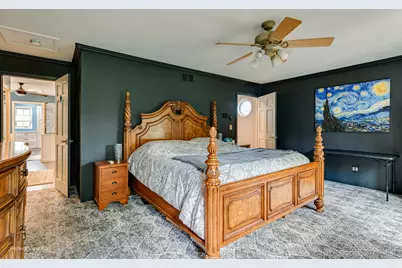 38W337 Dean Street, Saint Charles, IL 60175 - Photo 16