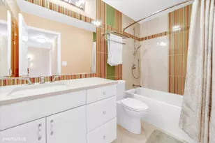 763 Grosse Pointe Cir, Vernon Hills, IL 60061 - Photo 38
