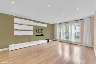 763 Grosse Pointe Cir, Vernon Hills, IL 60061 - Photo 8