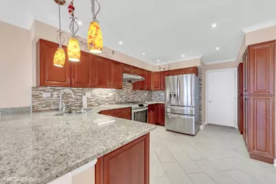 763 Grosse Pointe Circle, Vernon Hills, IL 60061 - Photo 16