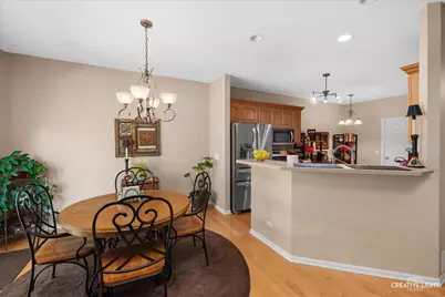 1221 Oakleaf Court, Aurora, IL 60506 - Photo 6