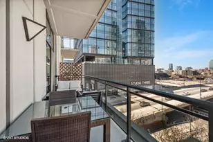 740 W Fulton St, Chicago, IL 60661 - Photo 14