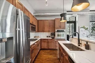 740 W Fulton St, Chicago, IL 60661 - Photo 4