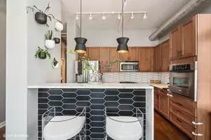 740 W Fulton St, Chicago, IL 60661 - Photo 6