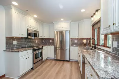 888 Sunset Lane, Sycamore, IL 60178 - Photo 10