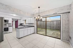 628 Calais Cir, Highland Park, IL 60035 - Photo 10