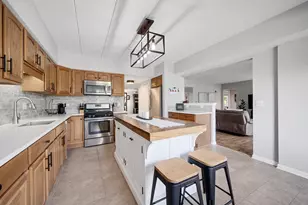 8505 Woodward Ave, Woodridge, IL 60517 - Photo 14