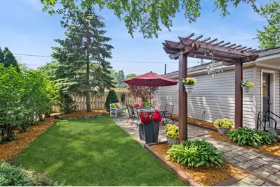 576 Bedford Lane, Des Plaines, IL 60016 - Photo 24