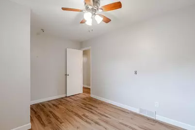 513 Maizefield Avenue, Bloomington, IL 61701 - Photo 14