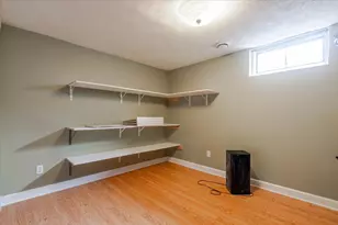 513 Maizefield Ave, Bloomington, IL 61701 - Photo 24