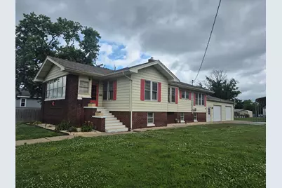 502 N Jackson Street, Harrisburg, IL 62946 - Photo 1