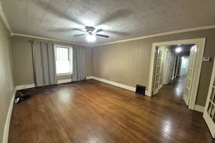 502 N Jackson St, Harrisburg, IL 62946 - Photo 4