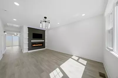 2714 N New England Avenue, Chicago, IL 60707 - Photo 2