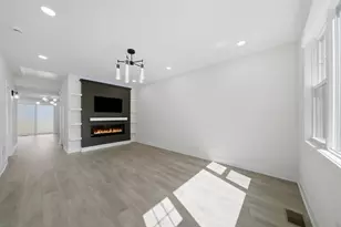 2714 N New England Ave, Chicago, IL 60707 - Photo 2