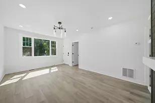 2714 N New England Ave, Chicago, IL 60707 - Photo 4