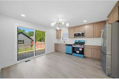 2714 N New England Avenue, Chicago, IL 60707 - Photo 8