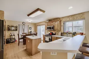 3137 Bennett Pl, Aurora, IL 60502 - Photo 10