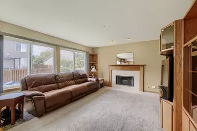 3137 Bennett Place, Aurora, IL 60502 - Photo 6