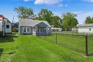 450 E Orleans St, Paxton, IL 60957 - Photo 6