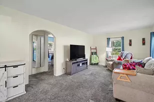 450 E Orleans St, Paxton, IL 60957 - Photo 10