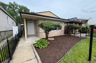 9941 S La Salle St, Chicago, IL 60628 - Photo 1