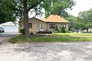 912 N Monroe St, Streator, IL 61364 - Photo 2