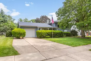 3206 Wren Ln, Rolling Meadows, IL 60008 - Photo 2