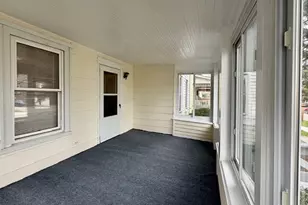 609 1st St, Libertyville, IL 60048 - Photo 2