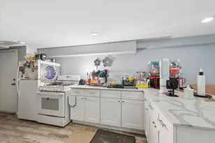 4854 W Winnemac Ave, Chicago, IL 60630 - Photo 18