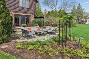 842 Furlong Dr, Libertyville, IL 60048 - Photo 32