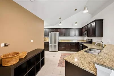 617 Schumann Street #617, Woodstock, IL 60098 - Photo 6