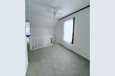 1132 E Locust Street, Dekalb, IL 60115 - Photo 12