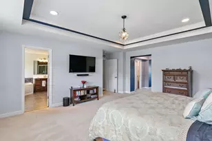 14 Kenilworth Ct, Cary, IL 60013 - Photo 34