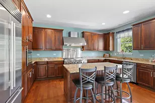 14 Kenilworth Ct, Cary, IL 60013 - Photo 18