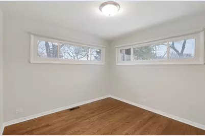 6803 N Keeler Avenue, Lincolnwood, IL 60712 - Photo 10