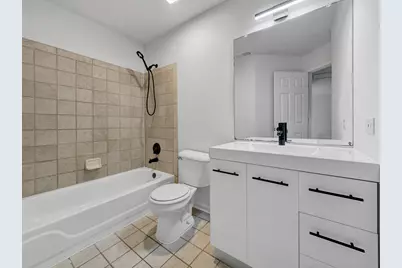 1089 Ellsworth Drive, Grayslake, IL 60030 - Photo 12