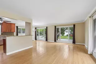 900 Arthur Dr, Lombard, IL 60148 - Photo 4