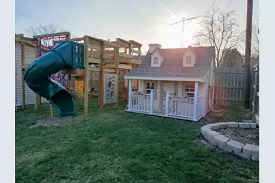18468 W Meadow Lane, Gurnee, IL 60031 - Photo 14