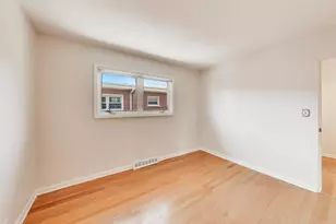 4661 Brummel St, Skokie, IL 60076 - Photo 10