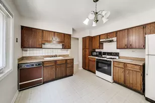 4661 Brummel St, Skokie, IL 60076 - Photo 4