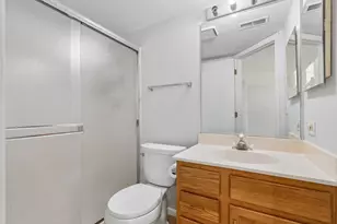 2692 S Embers Ln, Arlington Heights, IL 60005 - Photo 18