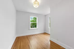 216 S Commonwealth Ave, Aurora, IL 60506 - Photo 16