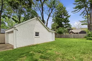 216 S Commonwealth Ave, Aurora, IL 60506 - Photo 26